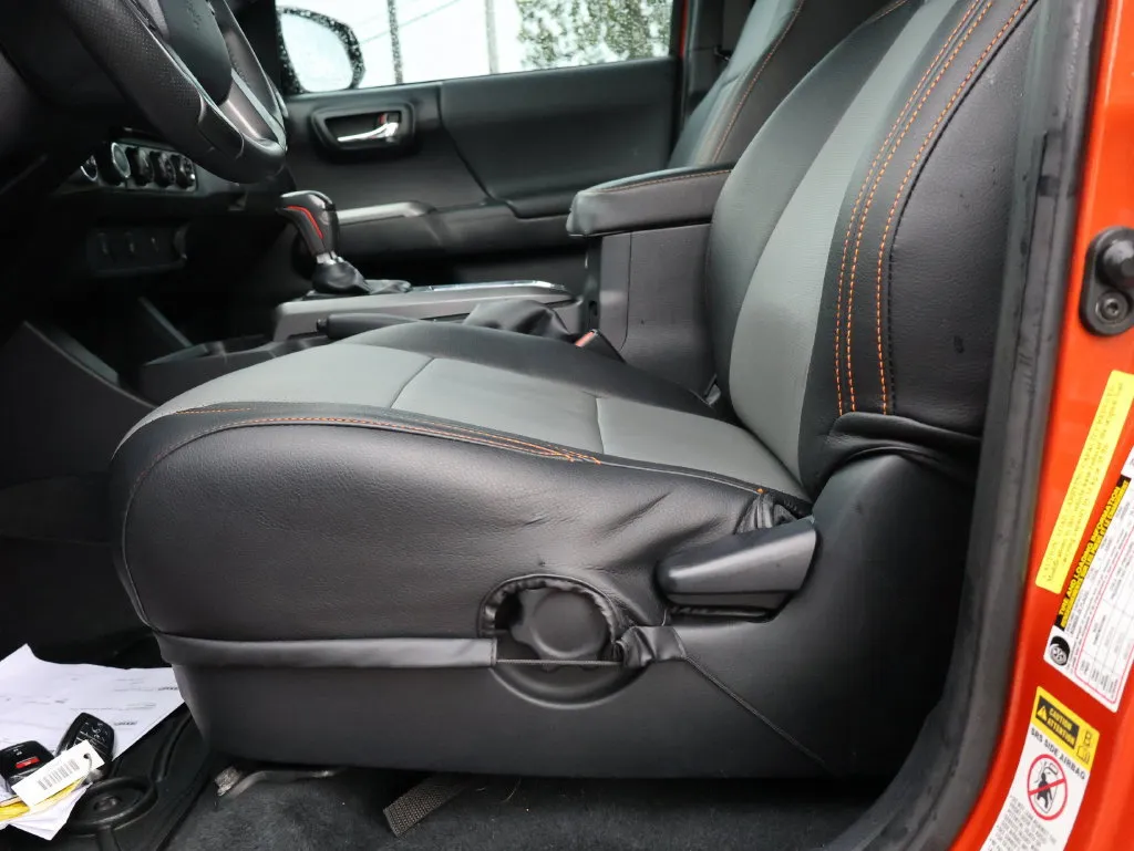 Toyota Tacoma photo 27