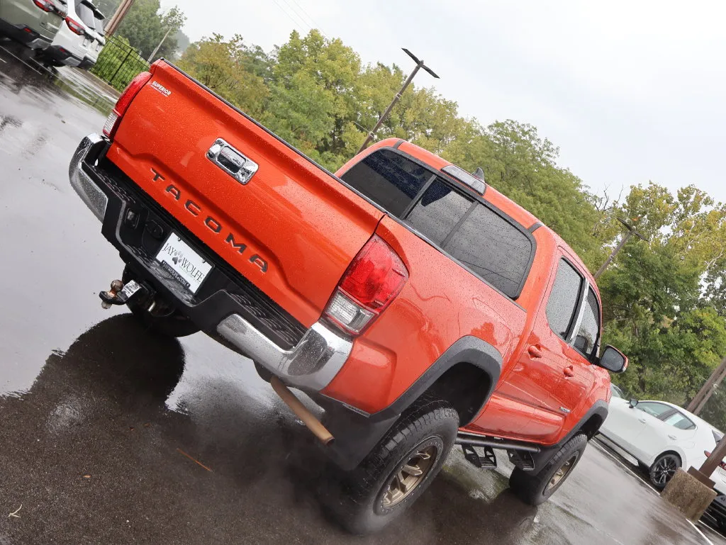 Toyota Tacoma photo 7