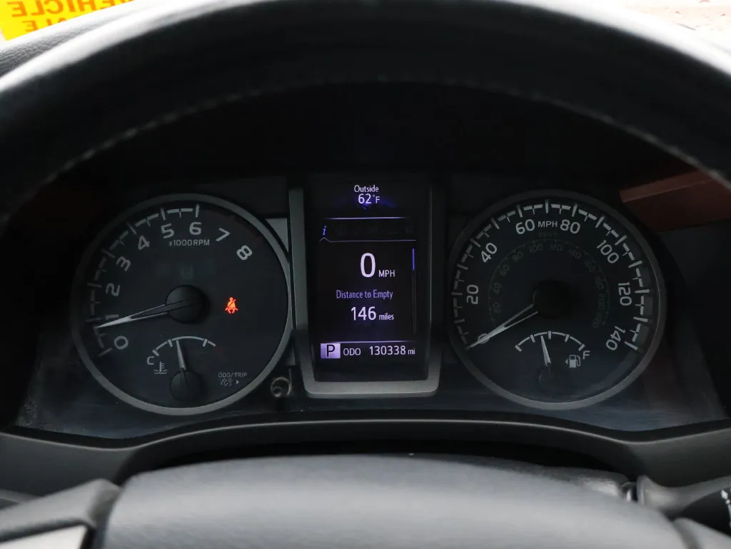 Toyota Tacoma photo 23