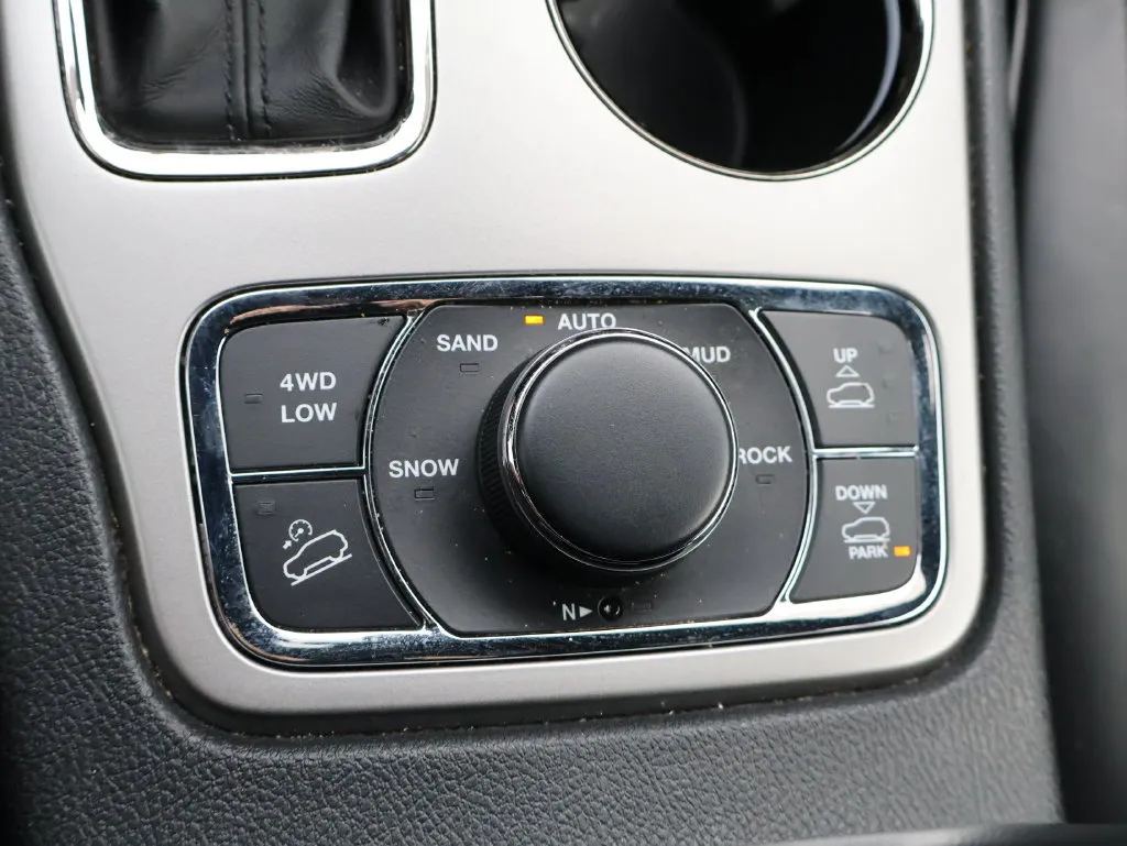 Jeep Grand Cherokee photo 25
