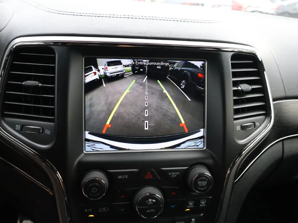 Jeep Grand Cherokee photo 22