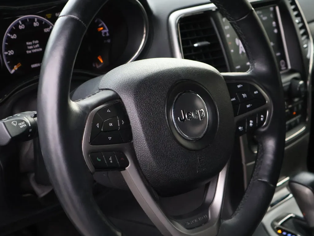 Jeep Grand Cherokee photo 18