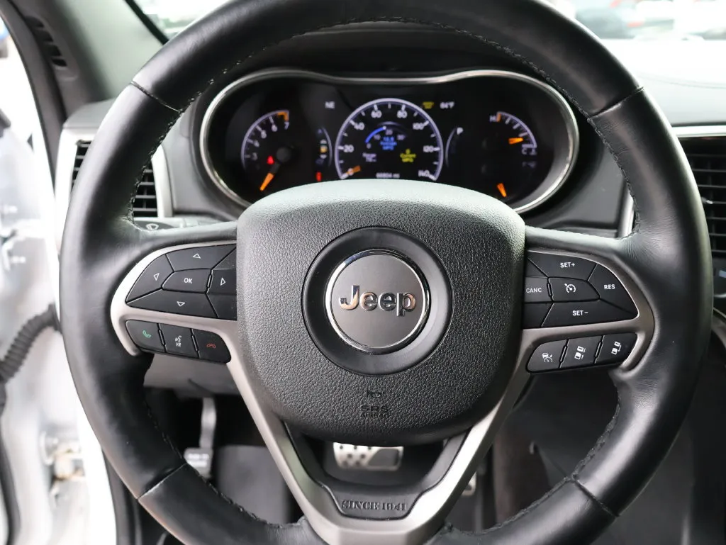Jeep Grand Cherokee photo 29