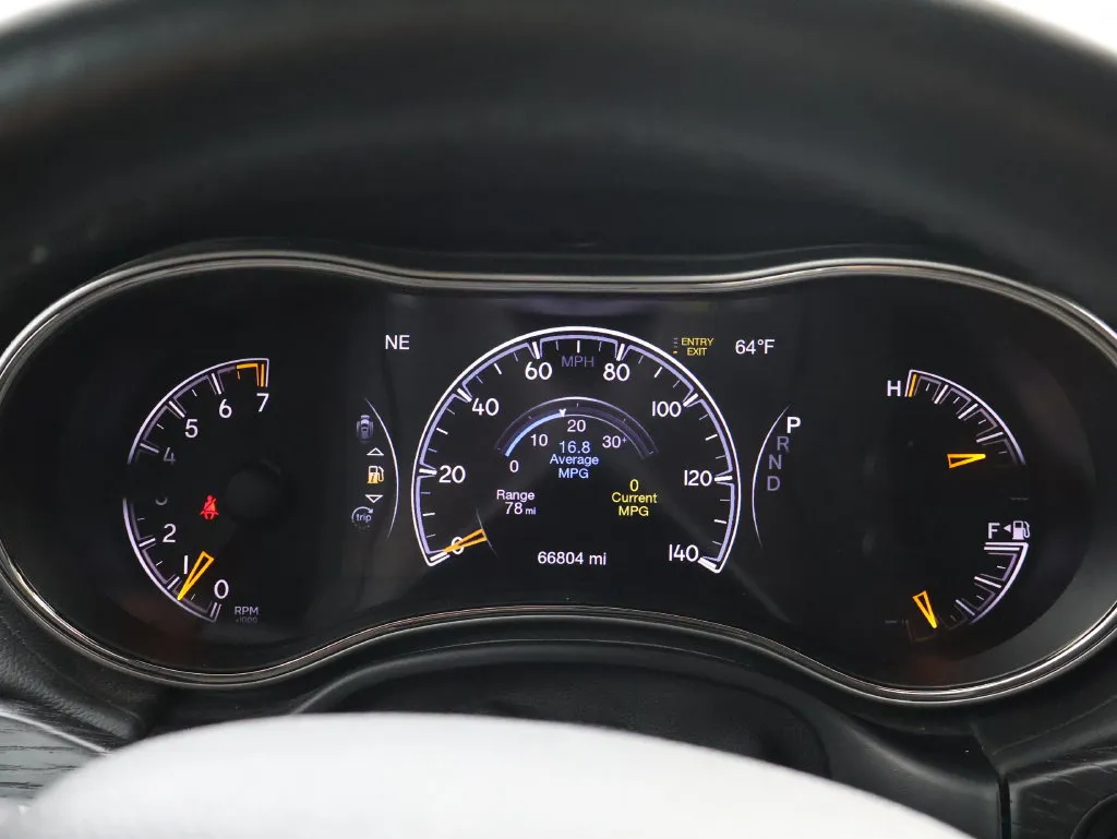Jeep Grand Cherokee photo 28
