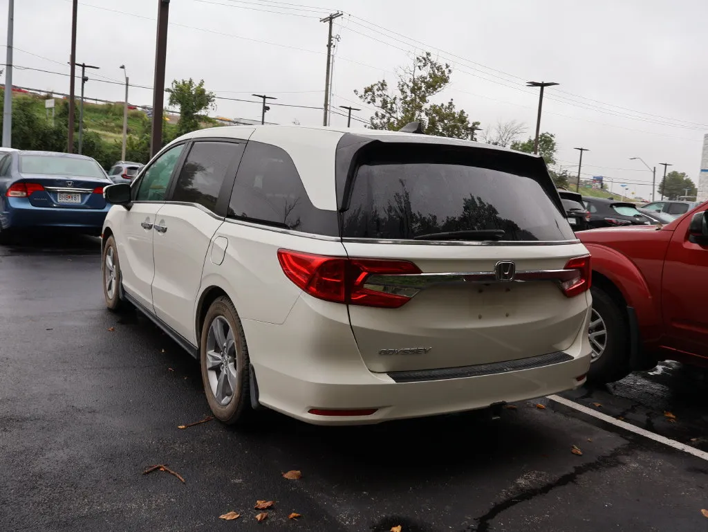 Honda Odyssey photo 5