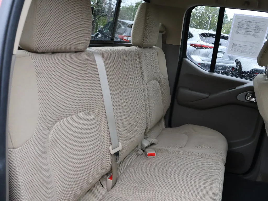 Nissan Frontier photo 12