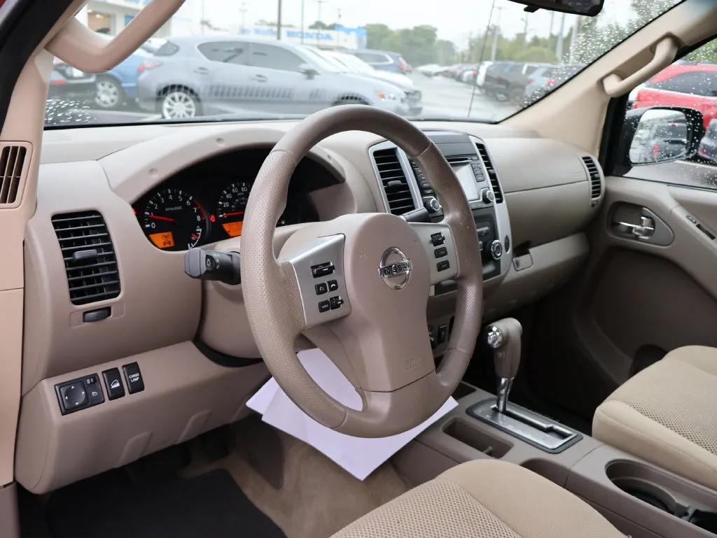Nissan Frontier photo 16