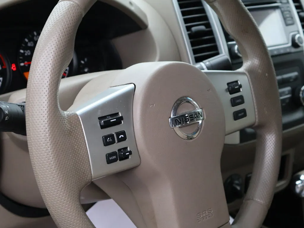 Nissan Frontier photo 17