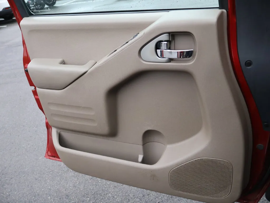 Nissan Frontier photo 25