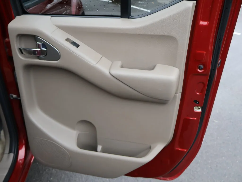 Nissan Frontier photo 14