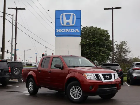 Red 2016 Nissan Frontier SV for sale in Kansas City, MO