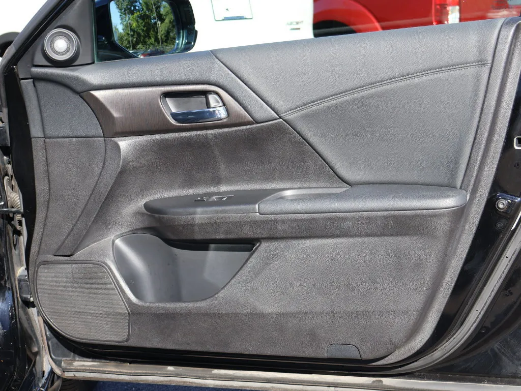 Honda Accord photo 11