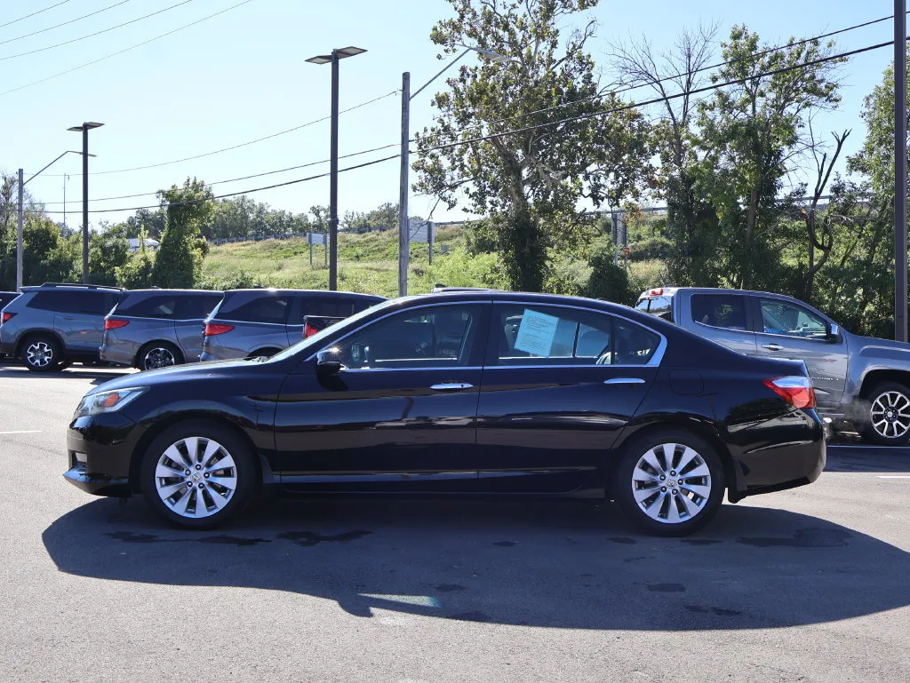 Honda Accord photo 4