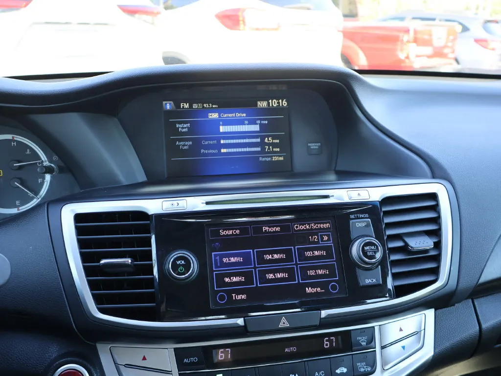 Honda Accord photo 19