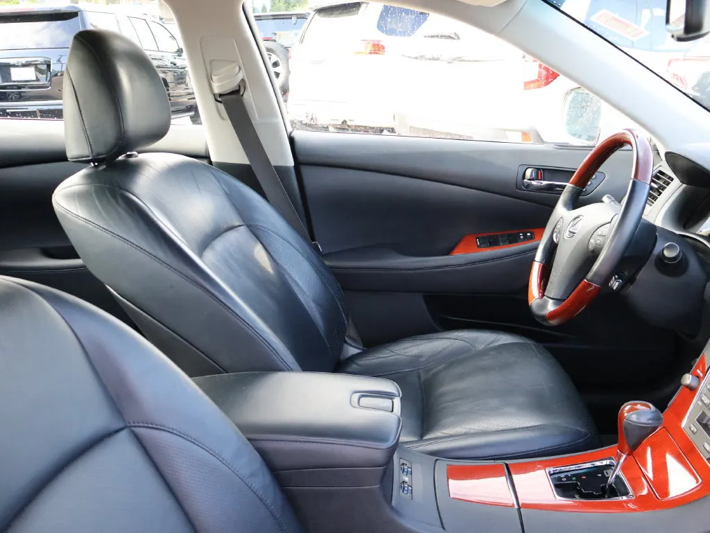 Lexus ES photo 8