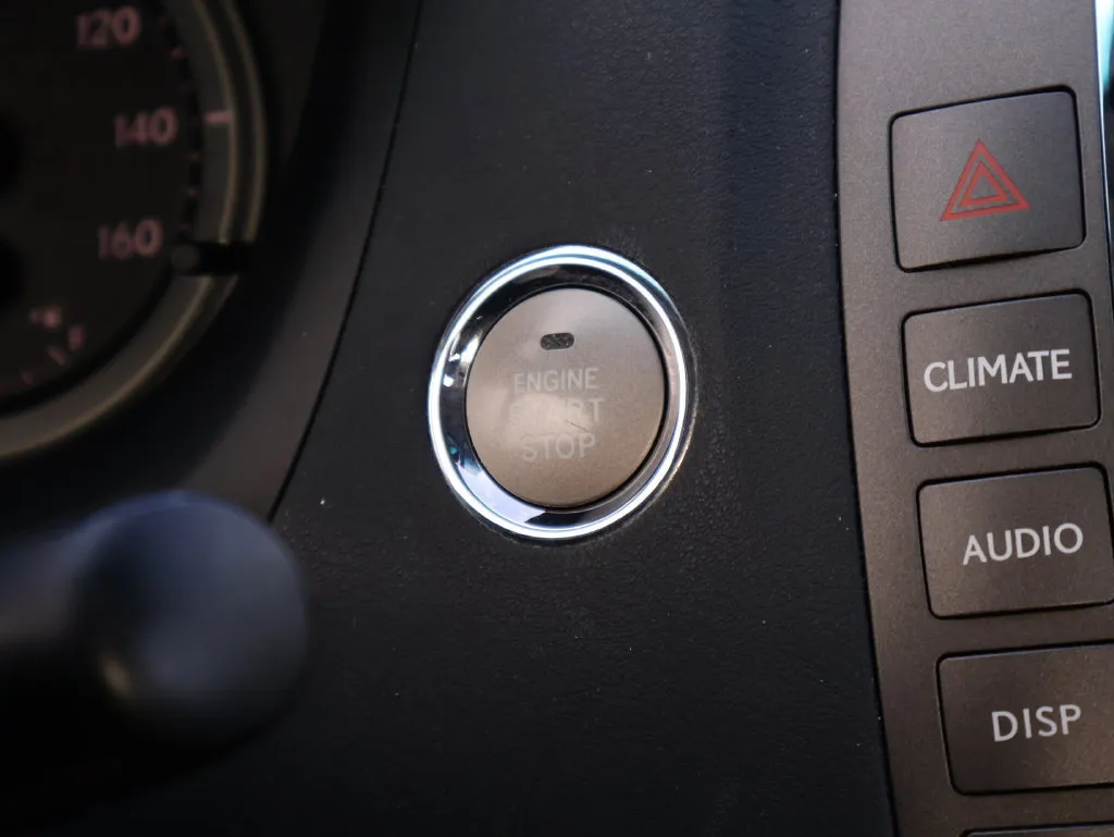 Lexus ES photo 25