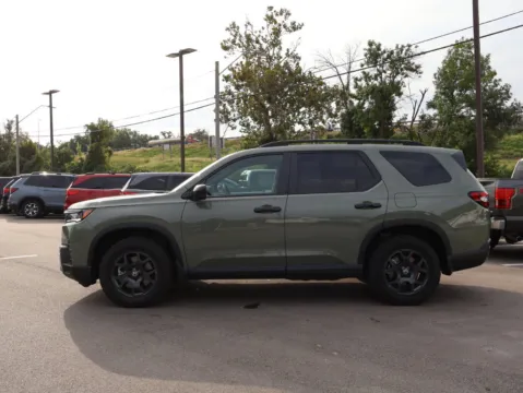More photos of 2026 Honda Pilot TrailSport at Jay Wolfe Honda, MO