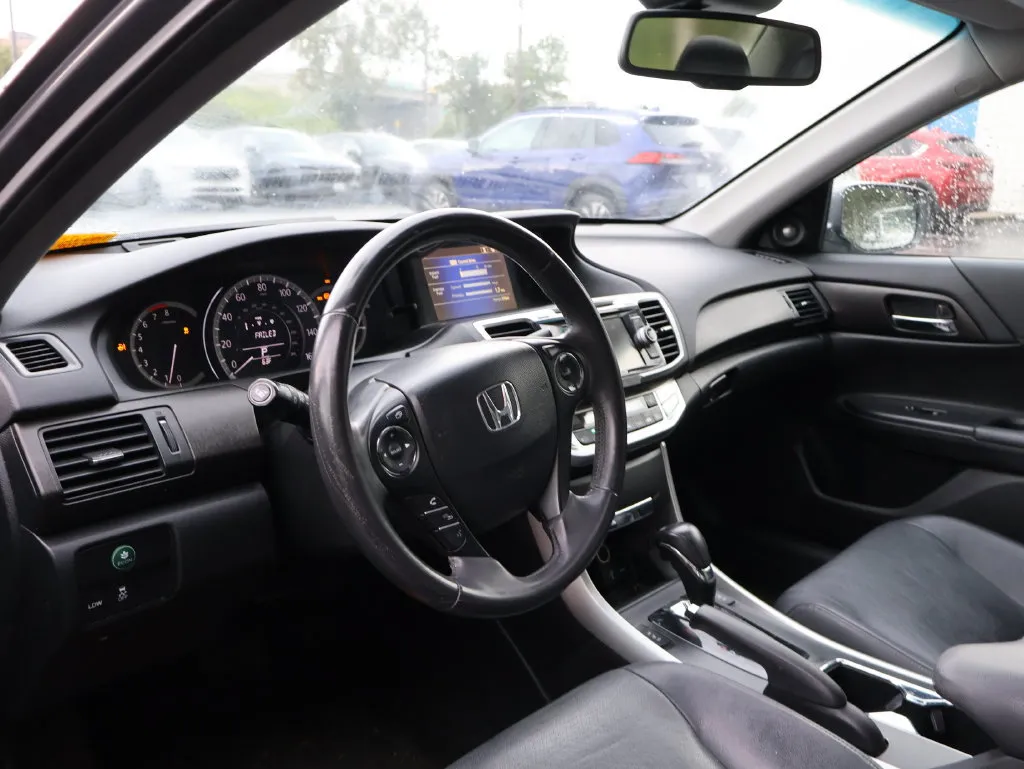 Honda Accord photo 9