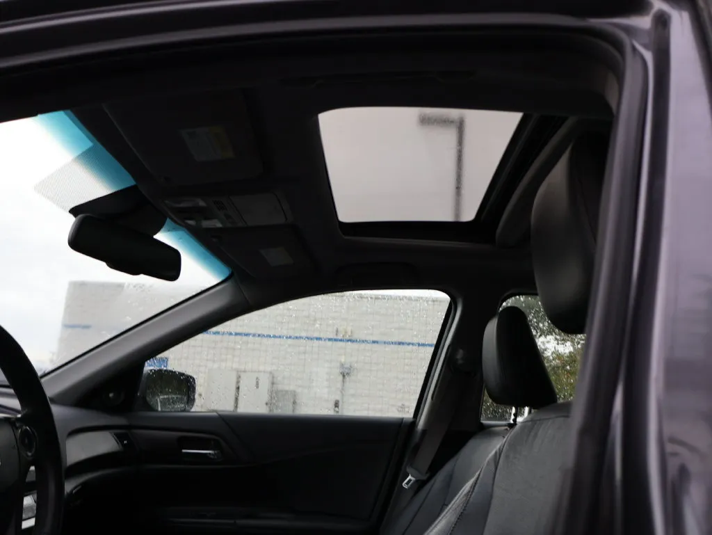 Honda Accord photo 10