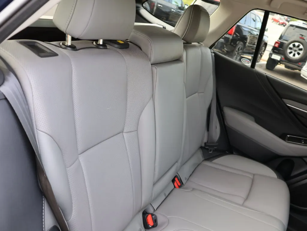 Subaru Outback photo 12