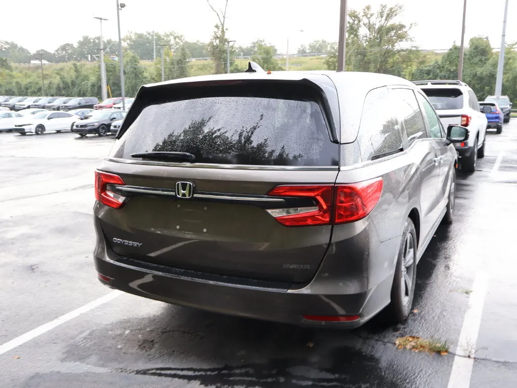 Honda Odyssey photo 7