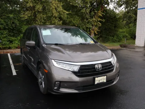 Gray 2021 Honda Odyssey EX for sale in Kansas City, MO