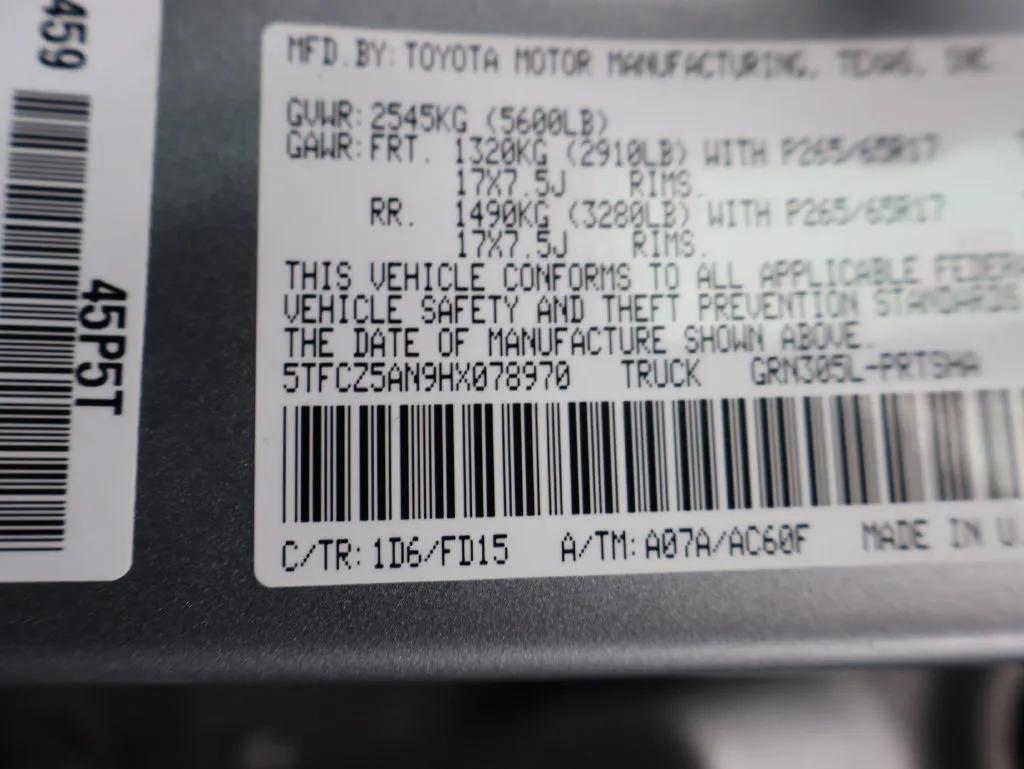 Toyota Tacoma photo 33