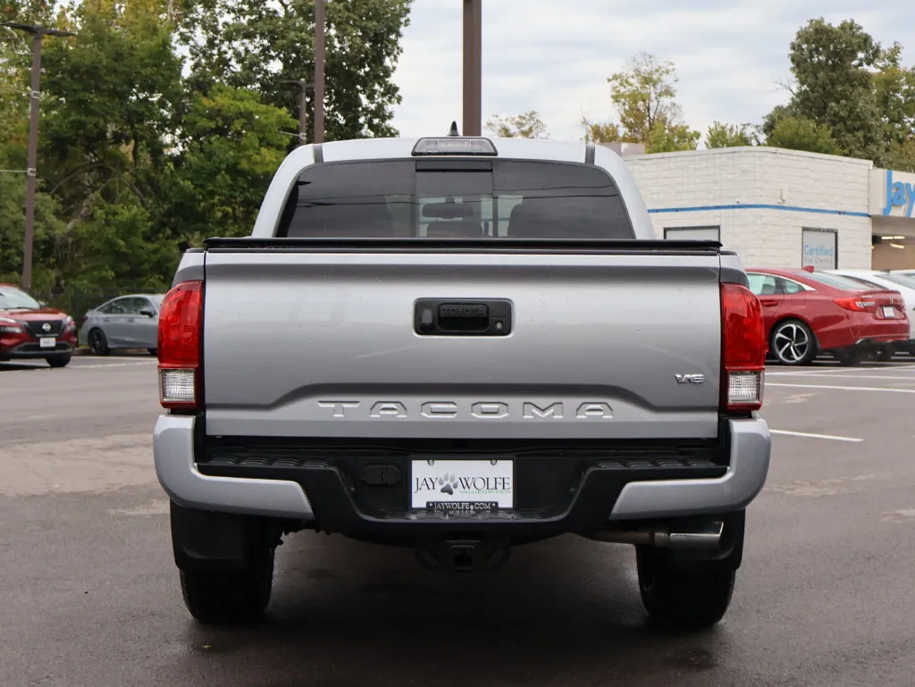 Toyota Tacoma photo 6