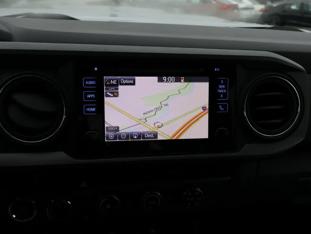 Toyota Tacoma photo 19