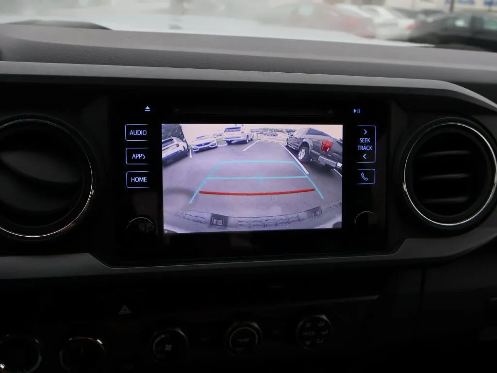 Toyota Tacoma photo 22