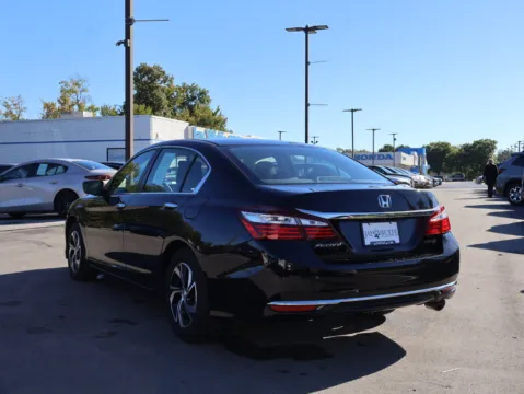More photos of 2017 Honda Accord Sedan LX at Jay Wolfe Honda, MO