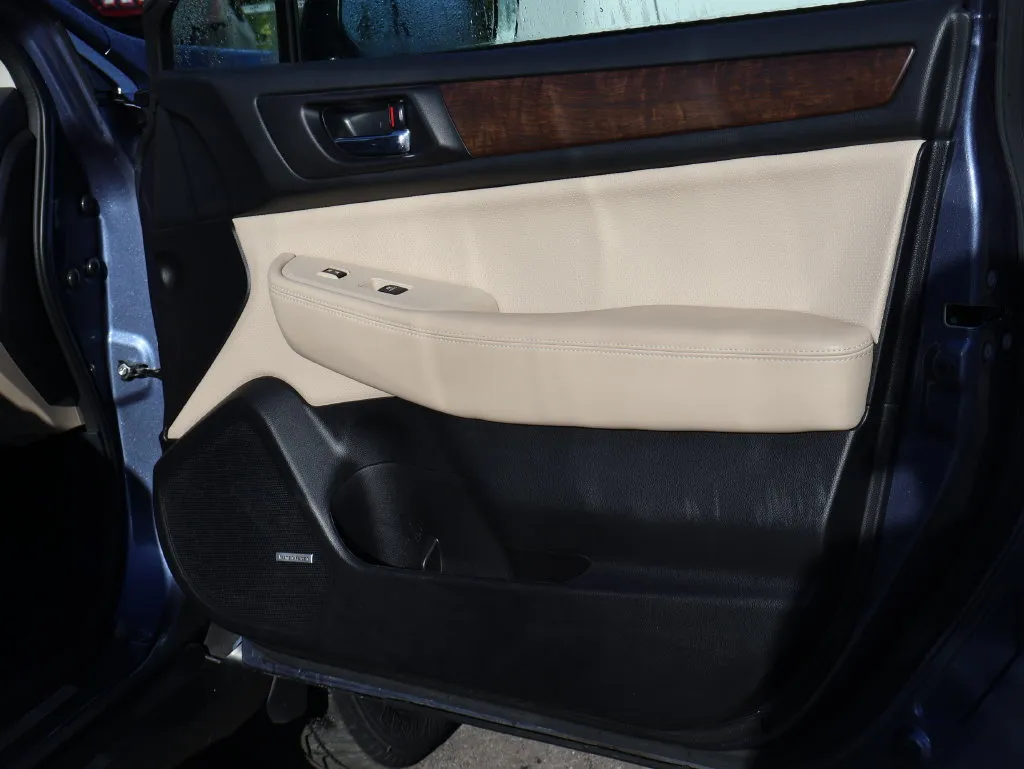 Subaru Outback photo 11