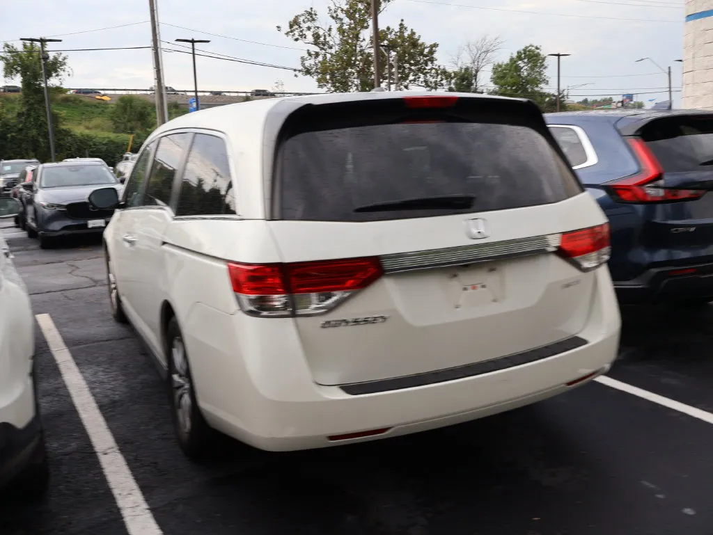 Honda Odyssey photo 5