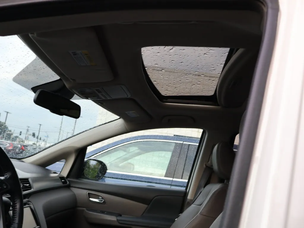 Honda Odyssey photo 12