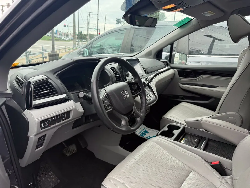 Honda Odyssey photo 7