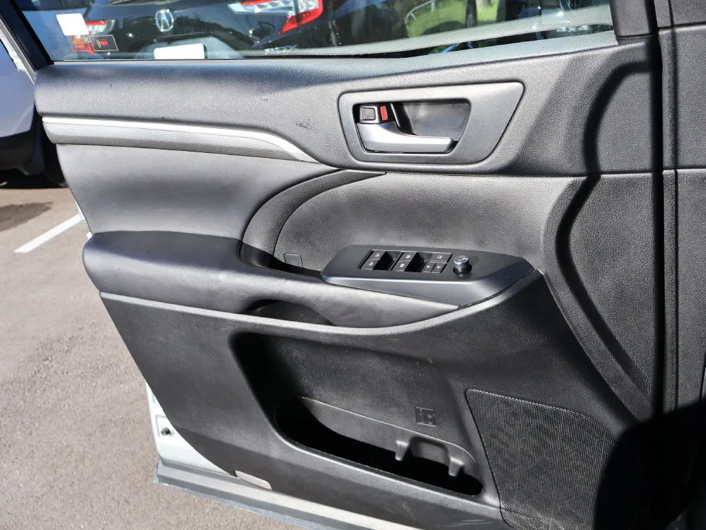 Toyota Highlander photo 31