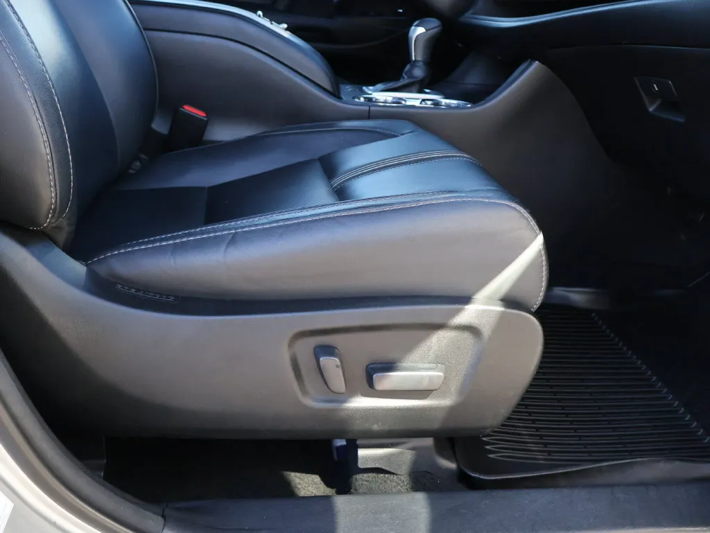 Toyota Highlander photo 10