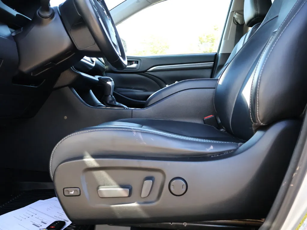 Toyota Highlander photo 32