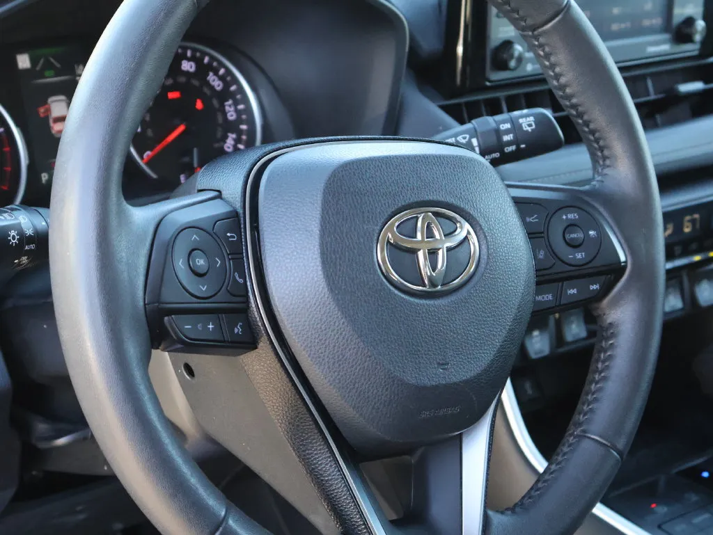 Toyota RAV4 photo 18