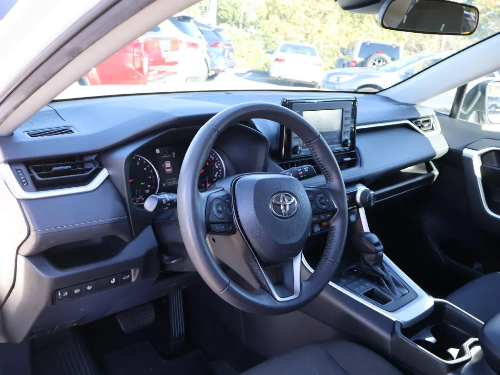 Toyota RAV4 photo 17