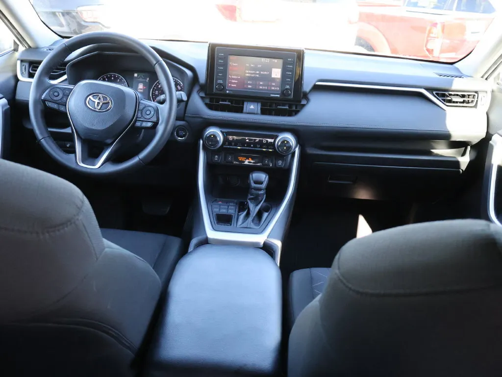 Toyota RAV4 photo 13