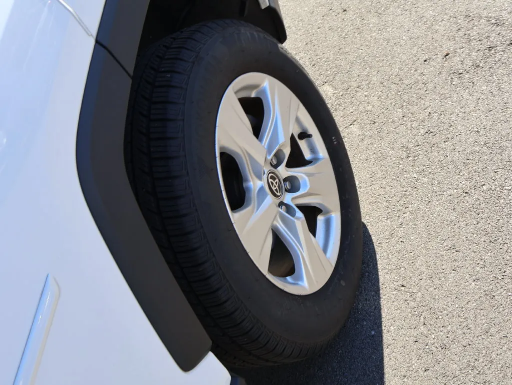 Toyota RAV4 photo 33