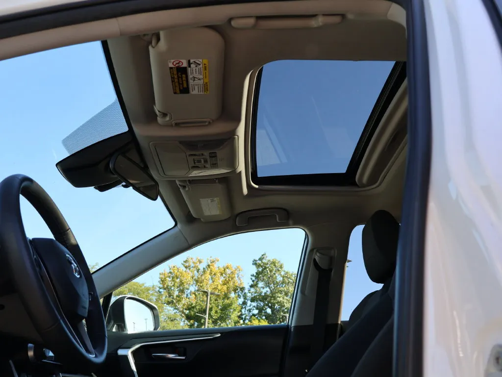 Toyota RAV4 photo 32