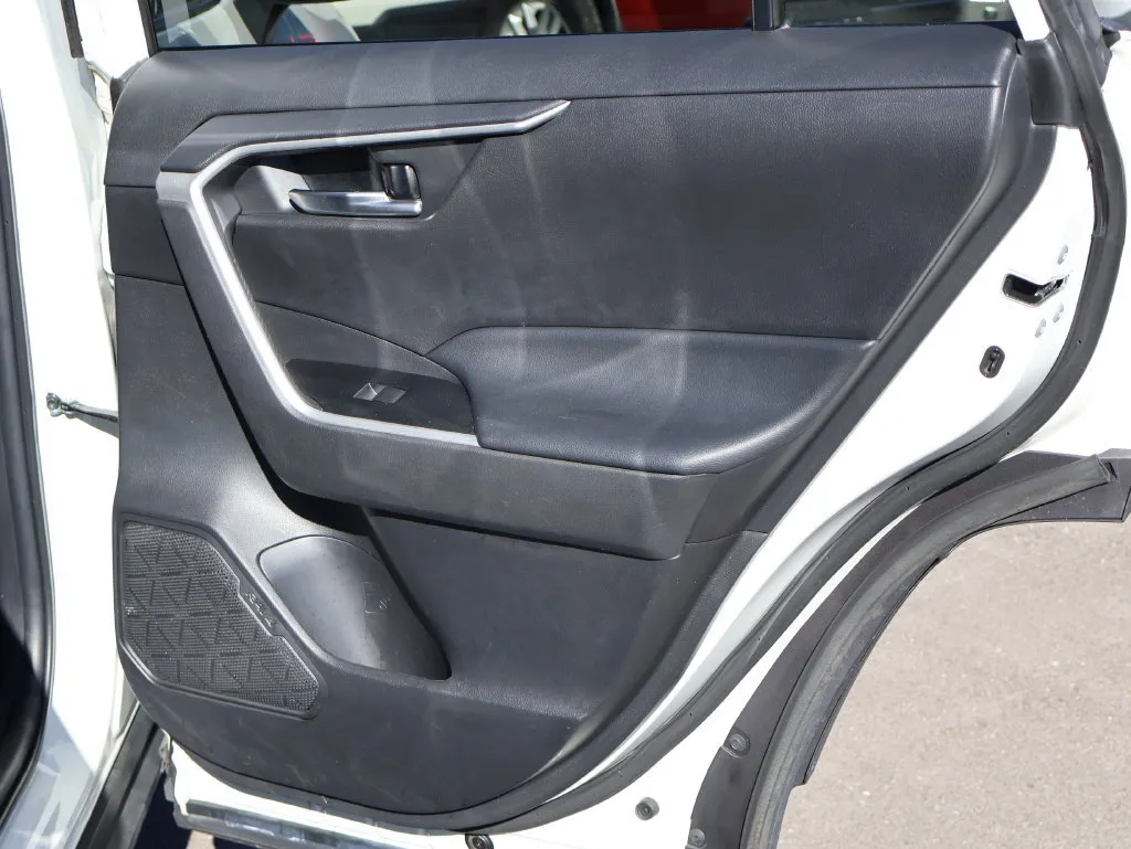Toyota RAV4 photo 14