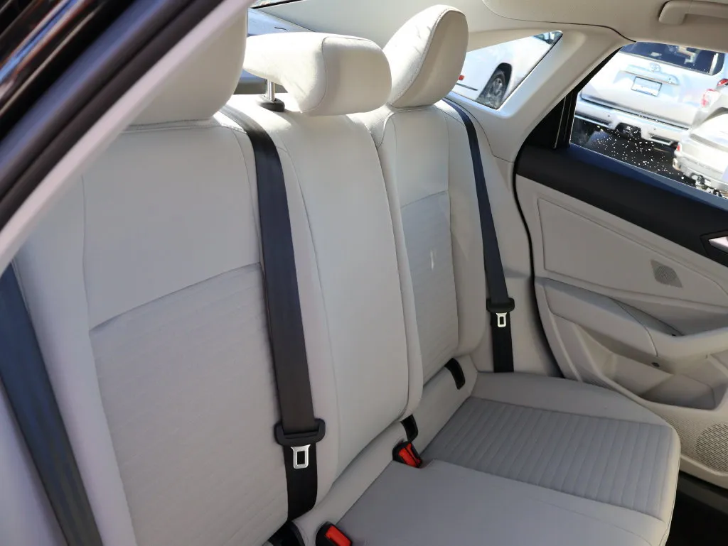 Volkswagen Jetta photo 12