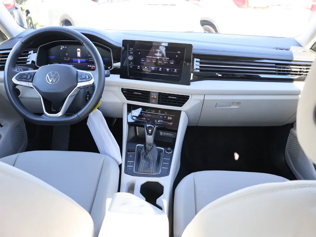 Volkswagen Jetta photo 13