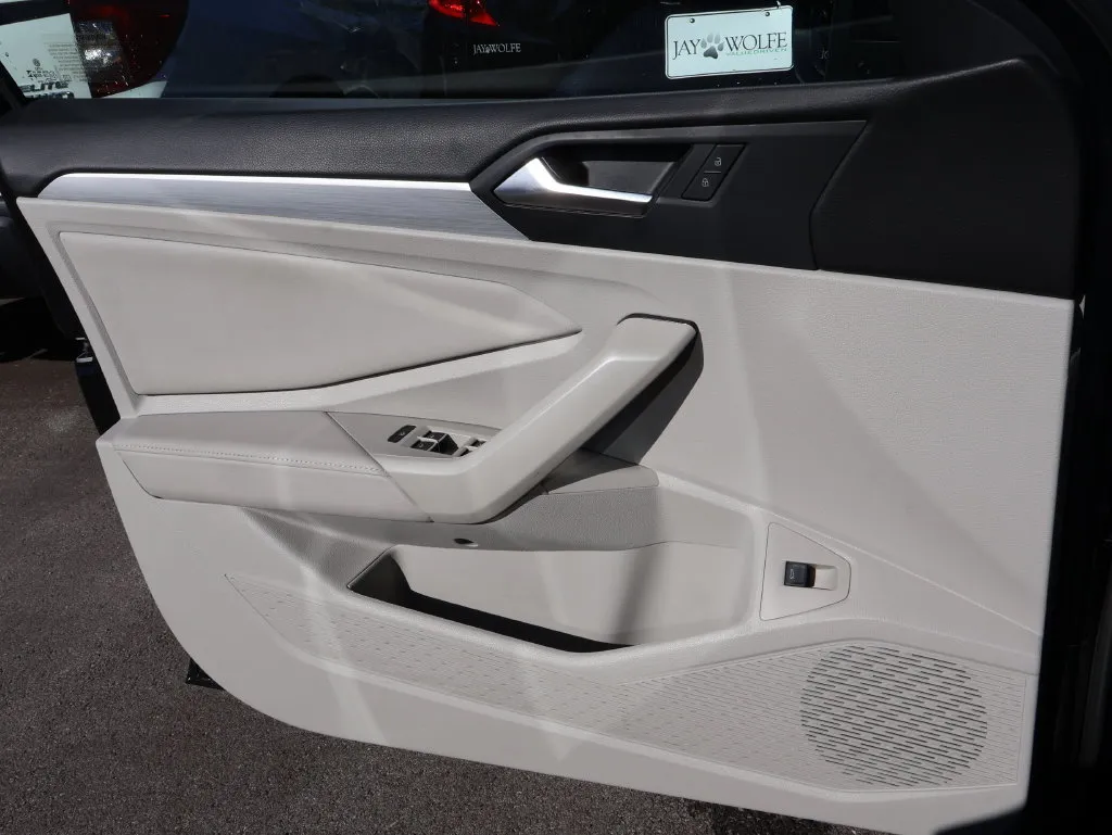 Volkswagen Jetta photo 26