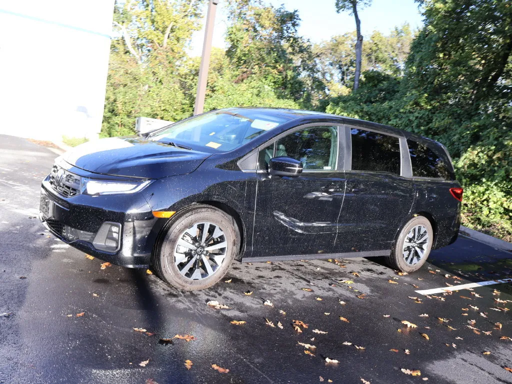 Honda Odyssey photo 4