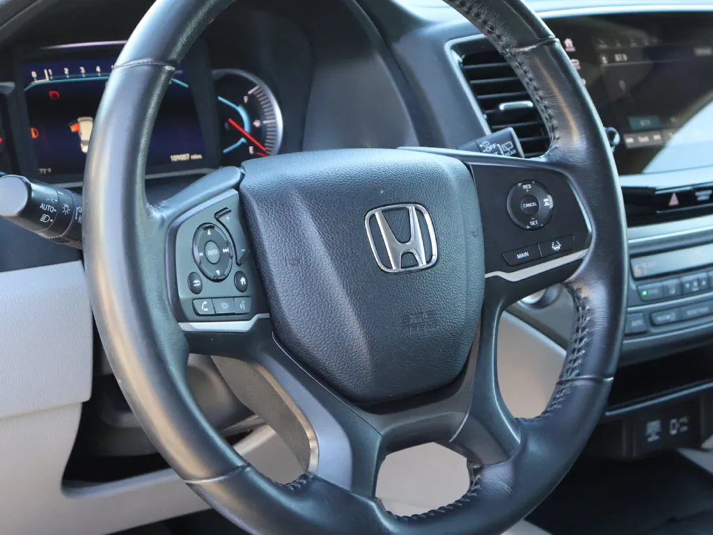 Honda Pilot photo 18