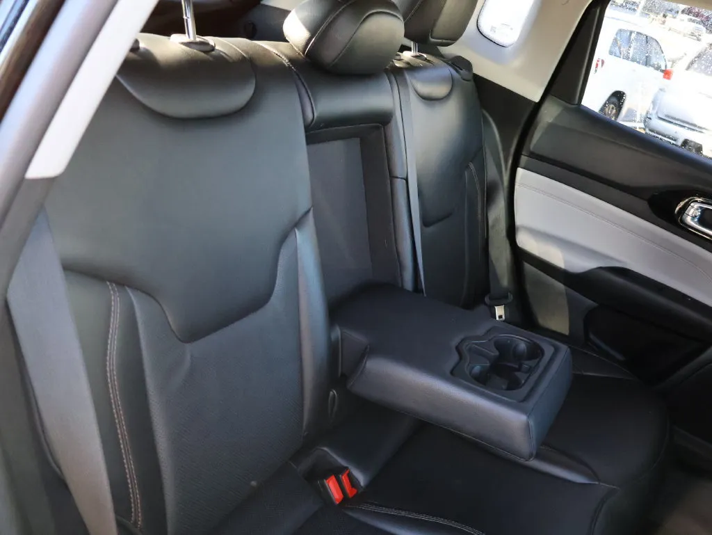 Jeep Compass photo 12